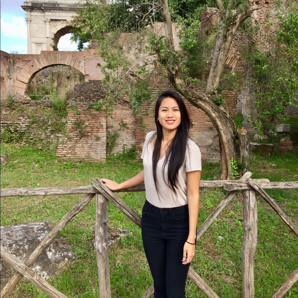 Meet your Posher, Caroline